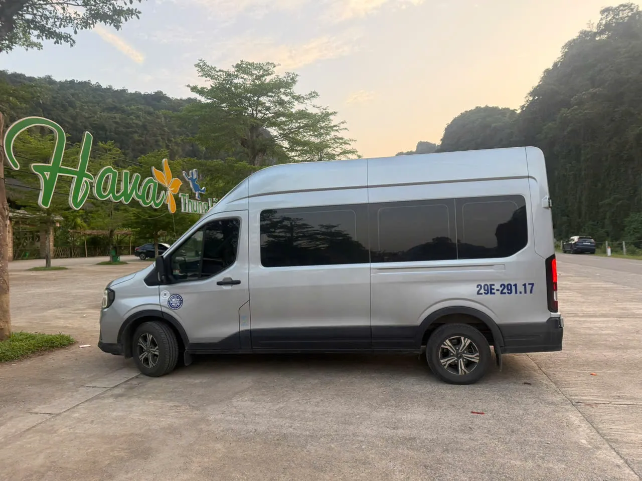 Báo giá thuê xe 16 chỗ Bắc Ninh đi Ba Vì Báo giá thuê xe 16 chỗ Bắc Ninh đi Ba Vì