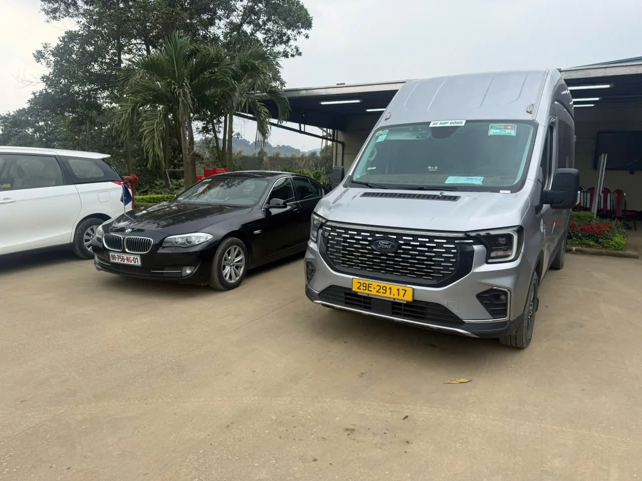 Dịch vụ xe 16 chỗ Bắc Ninh đi cửa khẩu Chi Ma