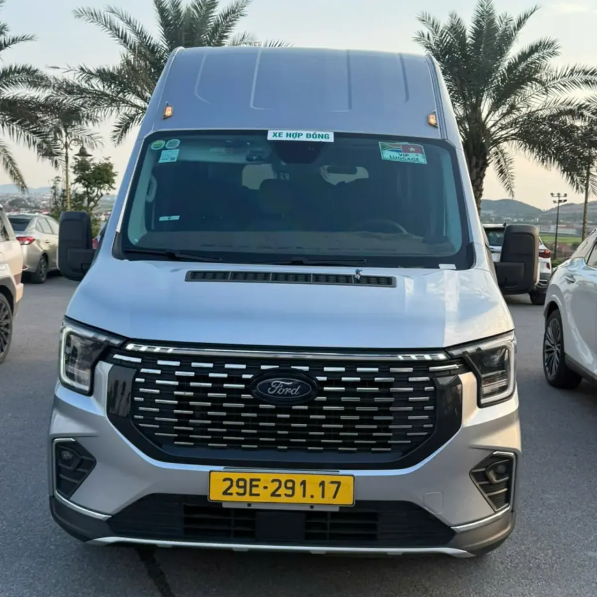 Thuê xe 16 chỗ đi lễ Bà Chúa Kho