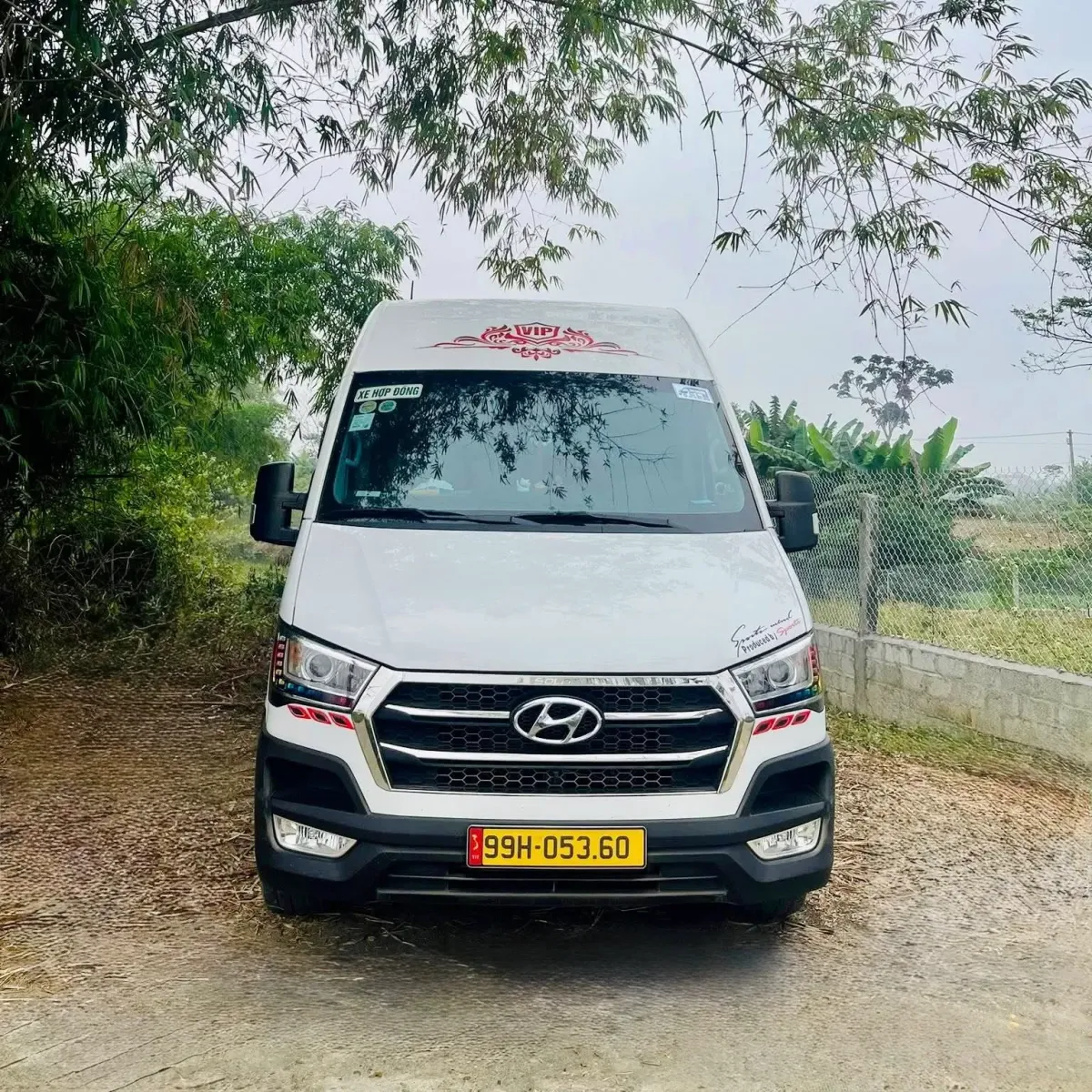 Thuê xe 16 chỗ tỉnh Bắc Ninh đi lễ đền Chúa Thác Bờ